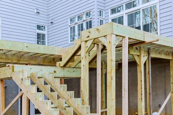 Top Qualities to Look for in a Professional Deck Builder