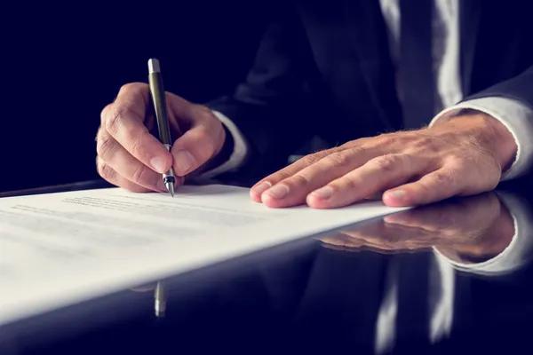 Common Business Disputes a Florida Business Lawyer Can Handle